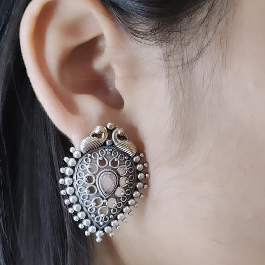 iconic oxidised studs